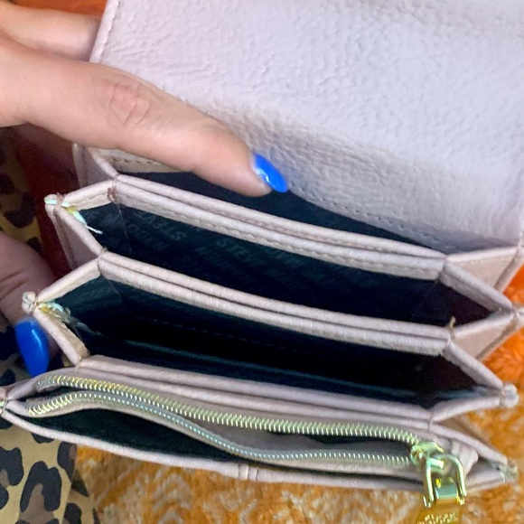 STEVE MADDEN WALLET - Picture 5 of 6